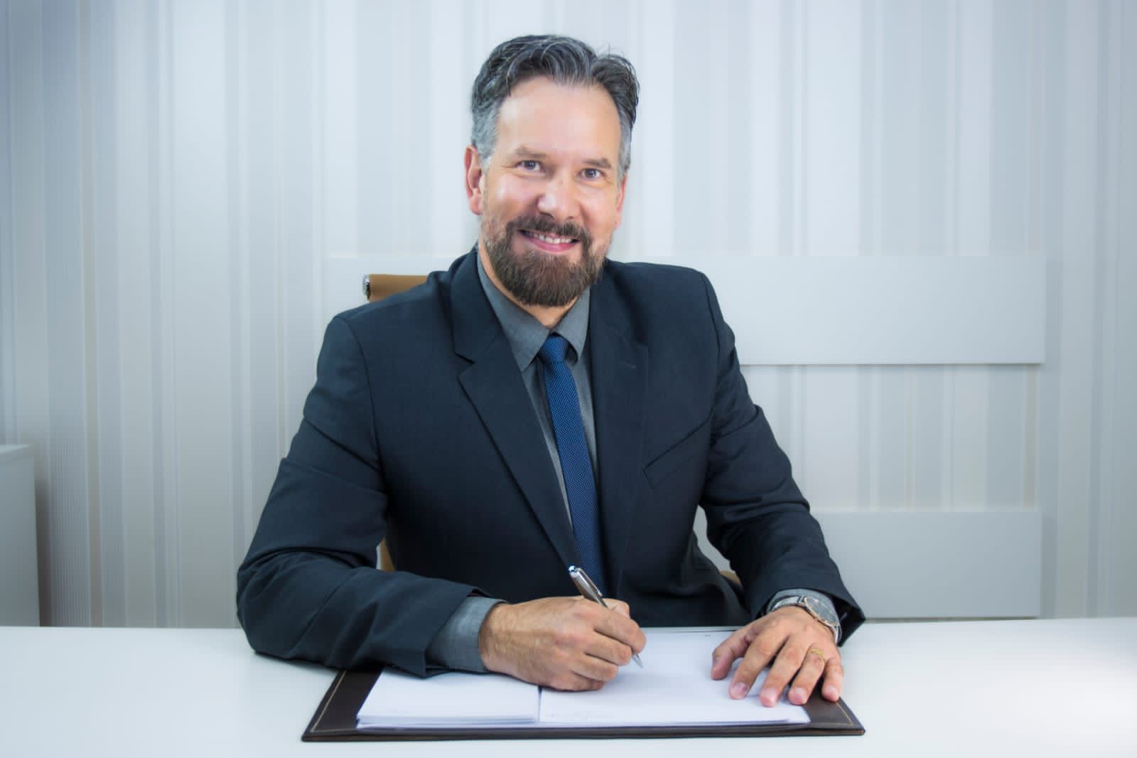 Dr. Marcelo Paulo Serafini